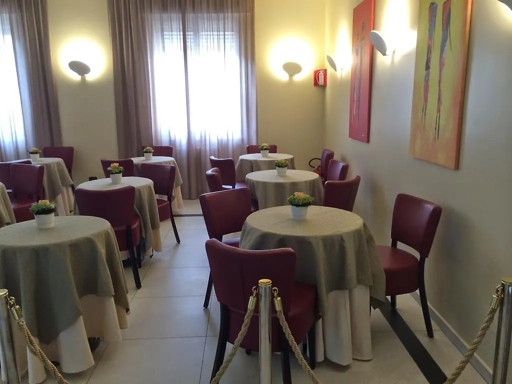Hotel Arcobaleno Vimodrone 3*,  Italy